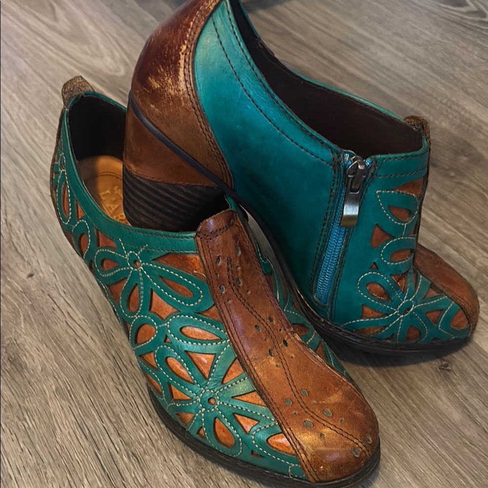 Green and Brown Heels with Artistic Geometric Design